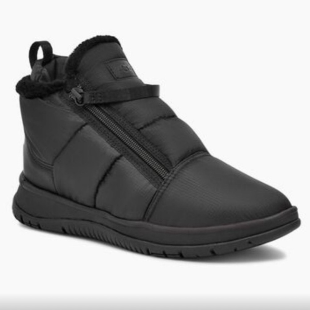 Women’s UGG zip puffy puffer ankle boots! New with tags! Rain boot snow boot